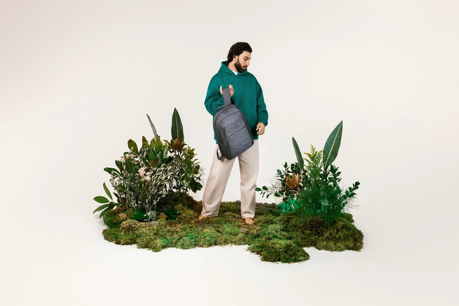Çantë shpine për laptop RIVACASE, 7569 Alpendorf ECO, gri