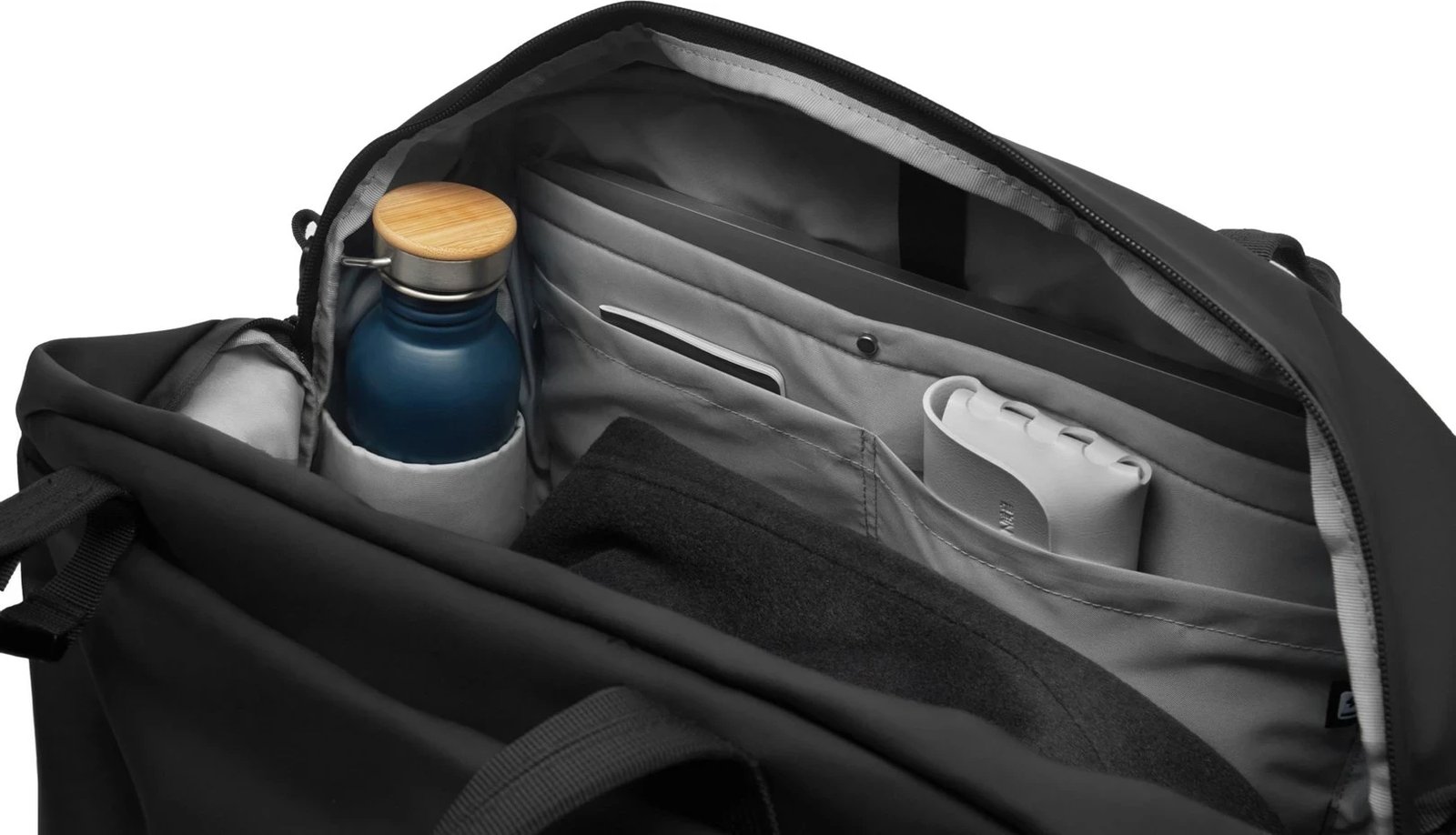 Çantë duffle XD DESIGN Urban, P706.2901, e zezë, rezistente ndaj ujit