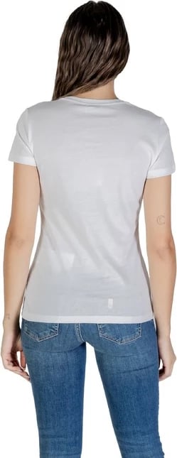 Maicë Liu Jo femra e bardhë