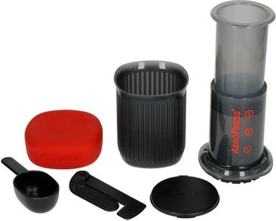 Aparat kafeje AeroPress Go, manual, 3 filxhanë, i zi
