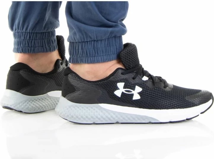 Atlete për meshkuj Under Armour, të zeza