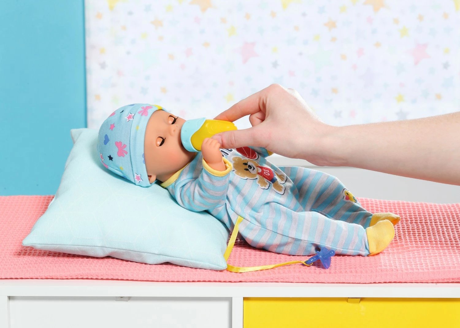 Kukull Baby Born djalë Zapf 36 cm me aksesorë, Blu