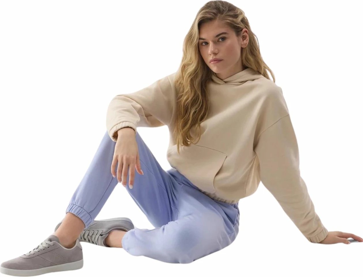 Duks për femra 4F, bezhë