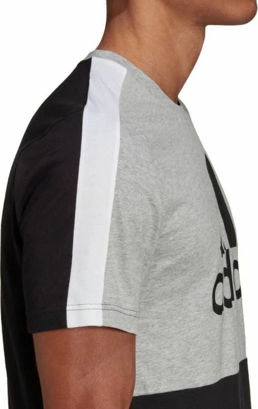 Maicë adidas për meshkuj, e zezë dhe e gri