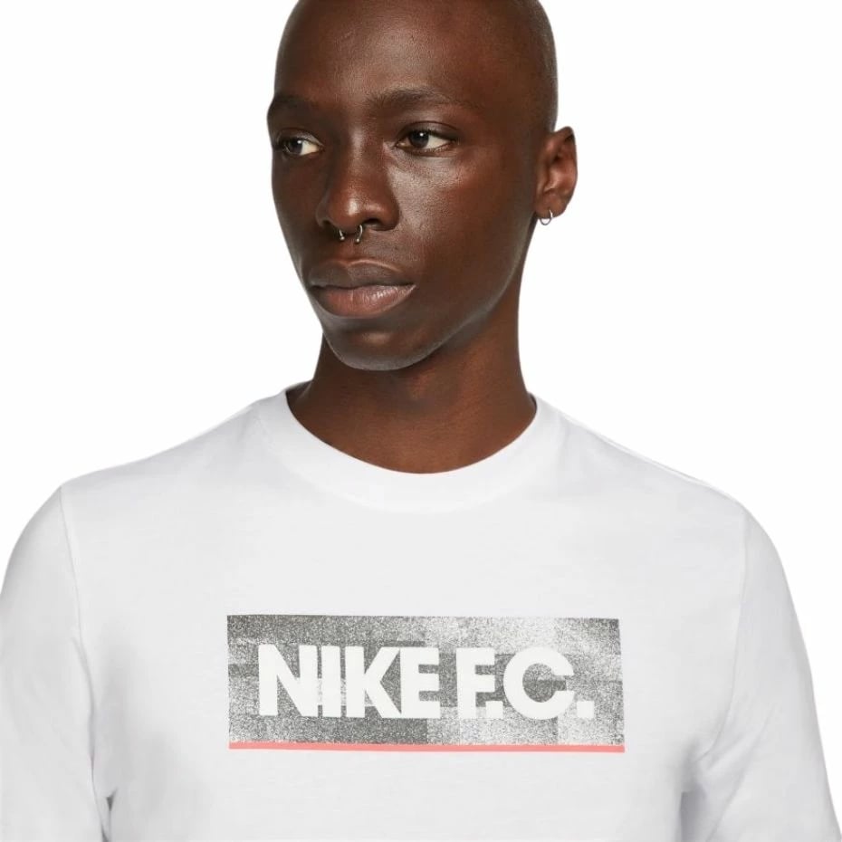 Maicë për meshkuj Nike, e bardhë