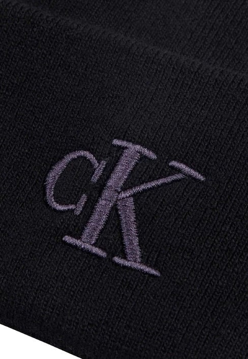 Kapelë për meshkuj Calvin Klein Jeans, e zezë