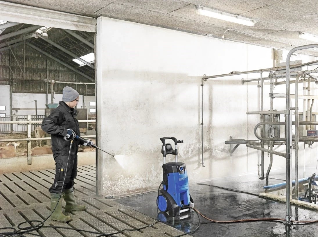 Makinë larëse elektrie Nilfisk MC 4M-180/740XT, 400V, e kaltër / zezë
