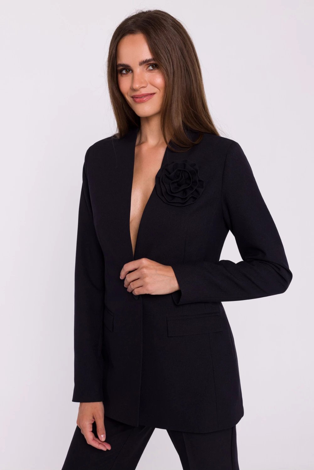 Jakne për femra Stylove model 200378, e zezë