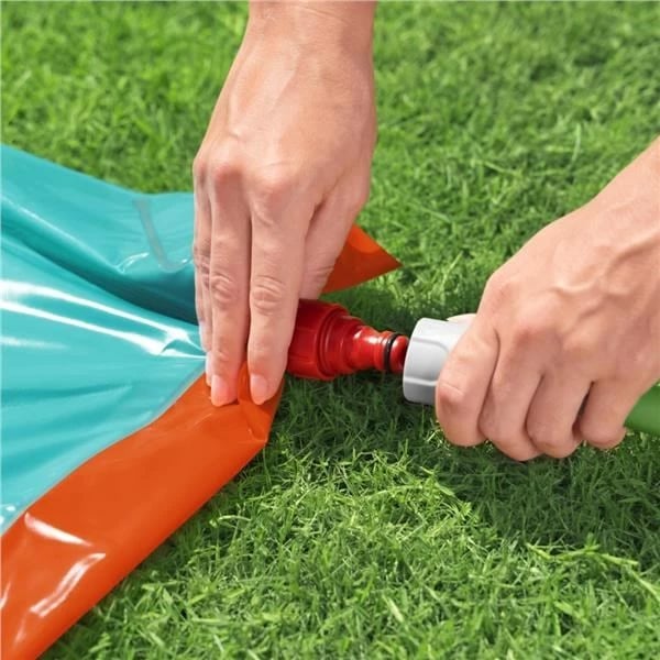 Rrëshqitëse uji fëmijësh me spërkatës, Bestway H2OGO! StompBlast 4.88 m, një korsi, lidhet me zorrë kopshti, blu, me arnpallë riparimi