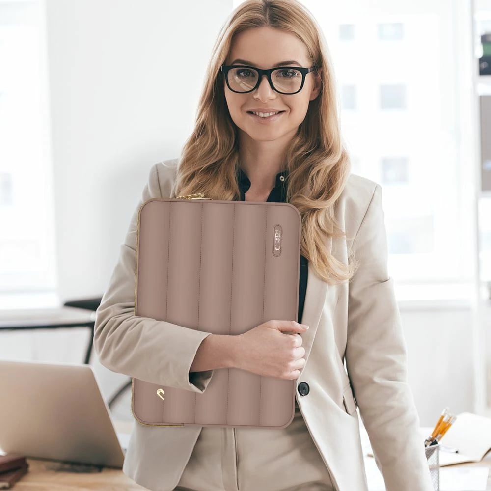 Kasë laptopi Tech-Protect Puffy 15-16", me çantë aksesorësh, Kafe