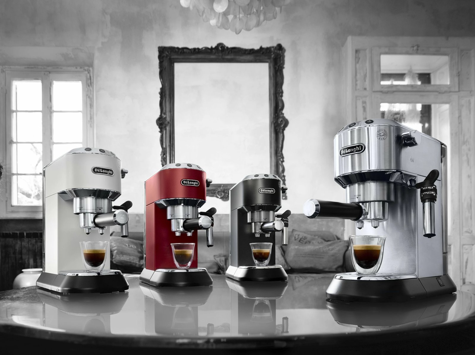 Aparat espresso De’Longhi Dedica Style EC 685.M, 1.1 L, 1300 W, i zi, metalik, argjend
