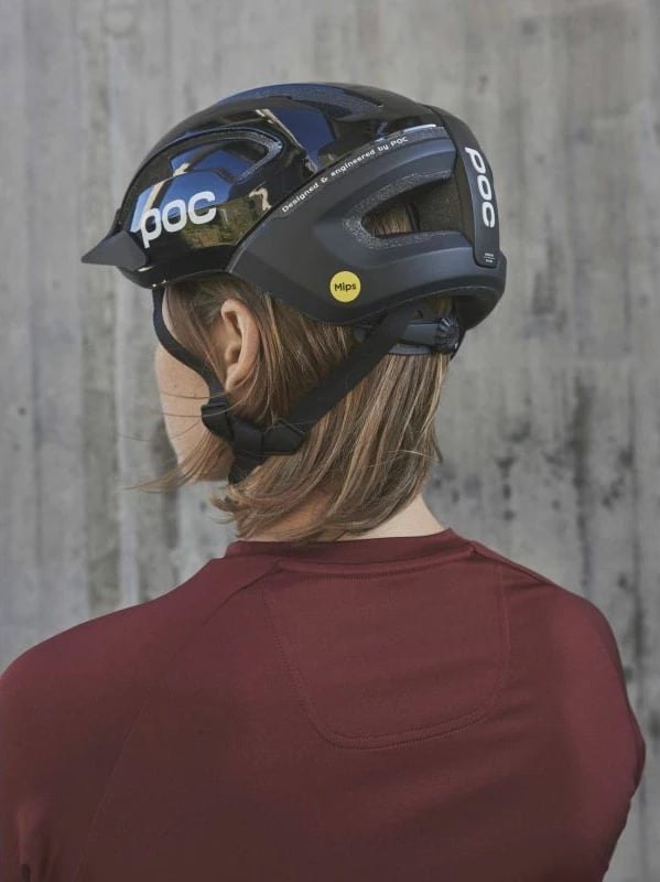 Helmetë POC për meshkuj, femra, fëmijë, e zezë