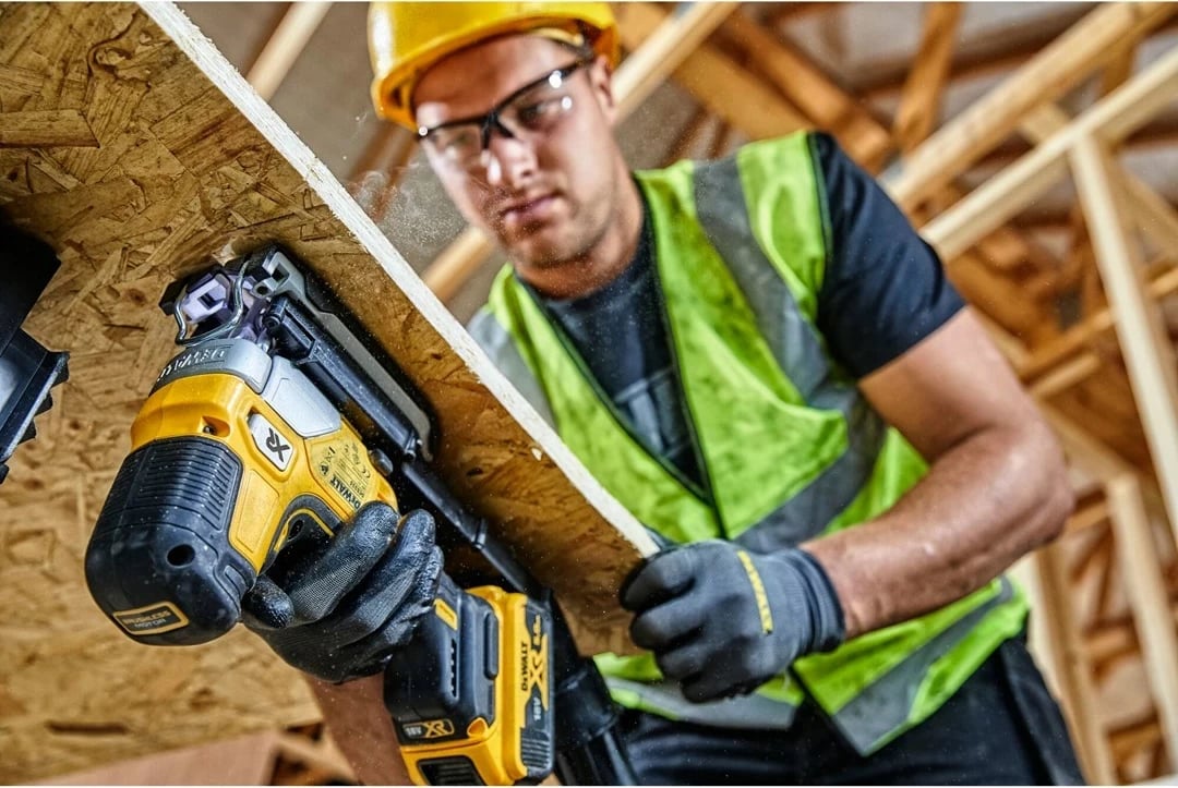 Sharrë elektrike dore DeWALT DCS335N, 2 kg