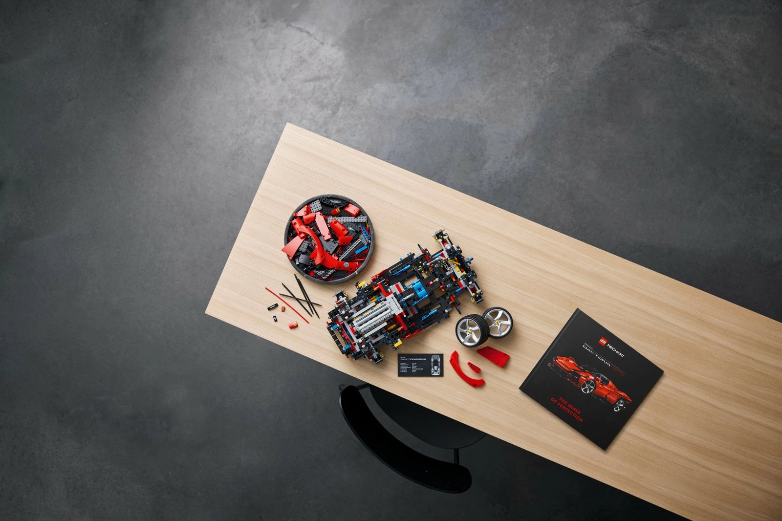 Set ndërtimi LEGO Technic Ferrari Daytona SP3, 3778 pjesë, plastikë, 6.99 kg Set ndërtimi LEGO Technic Ferrari Daytona SP3, 3778 pjesë, plastikë, 6.99 kg