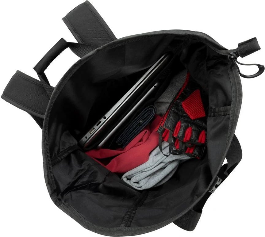 Çantë shpine RivaCase Dijon 5321, 15.6", e zezë Çantë shpine RivaCase Dijon 5321, 15.6", e zezë