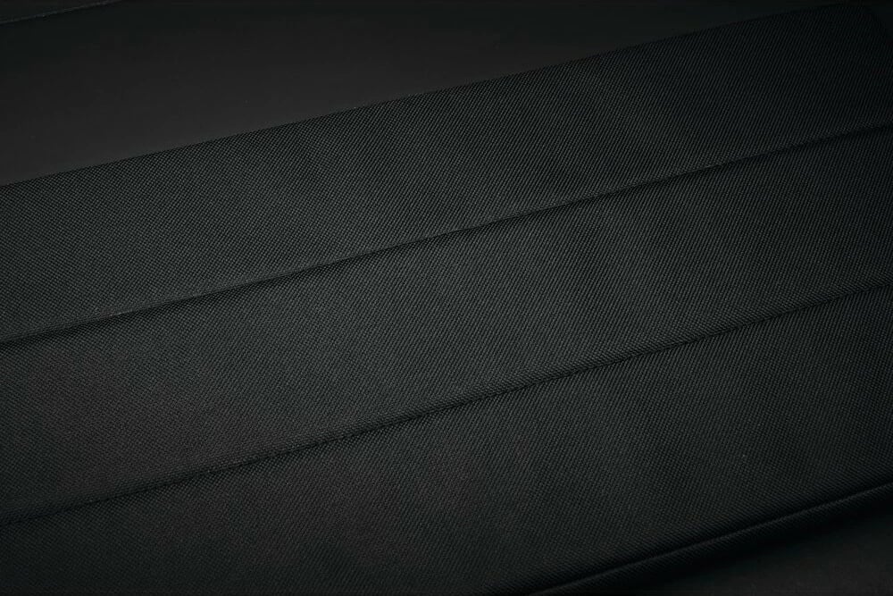 Mbështjellës laptopi Kensington EQ, 16", i zi