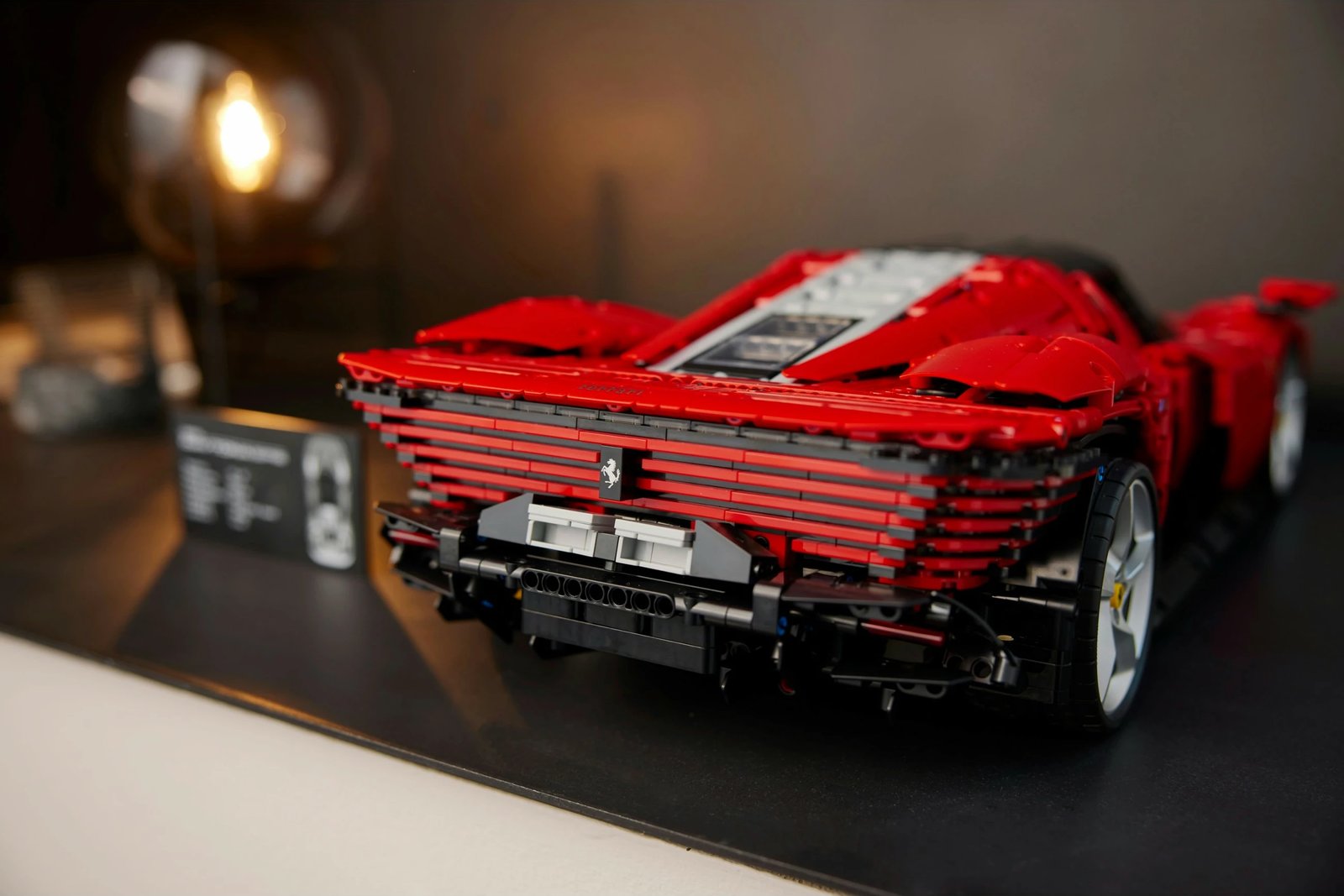 Set ndërtimi LEGO Technic Ferrari Daytona SP3, 3778 pjesë, plastikë, 6.99 kg Set ndërtimi LEGO Technic Ferrari Daytona SP3, 3778 pjesë, plastikë, 6.99 kg