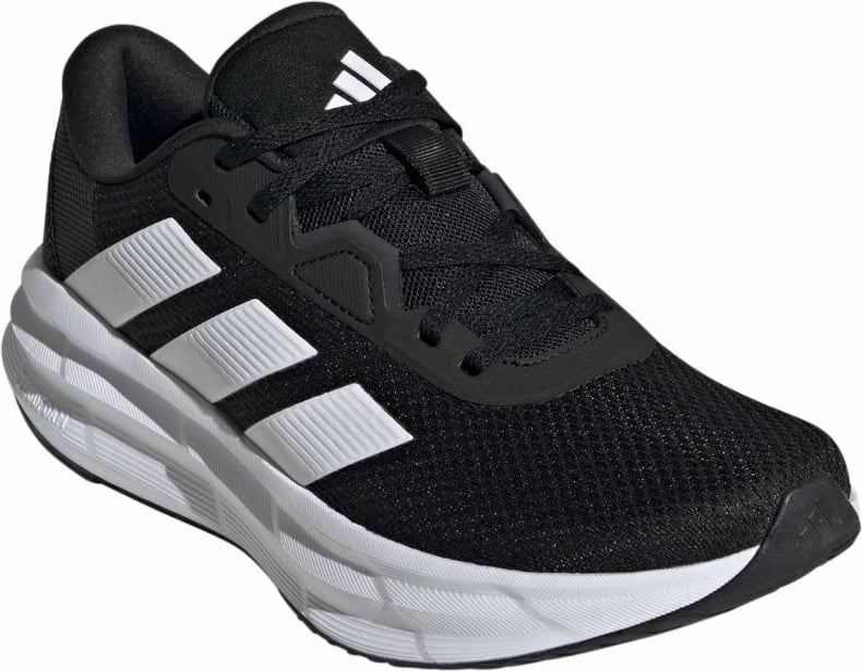 Atlete për femra adidas, të bardha