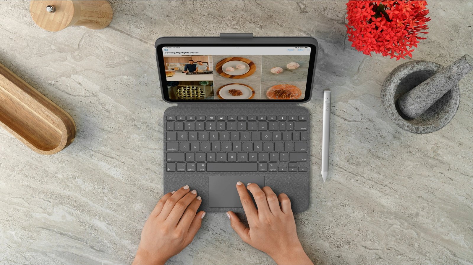 Mbështjellës me tastierë Logitech Combo Touch për iPad 10th Gen, AZERTY, Oxford Grey