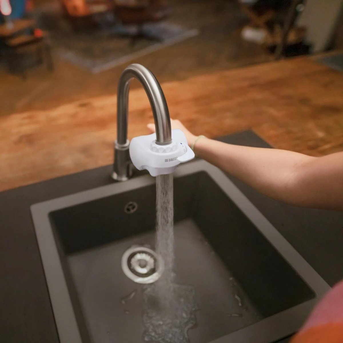 Fishek zëvendësues Brita ON TAP V për filtrin e ujit, i bardhë Fishek zëvendësues Brita ON TAP V për filtrin e ujit, i bardhë