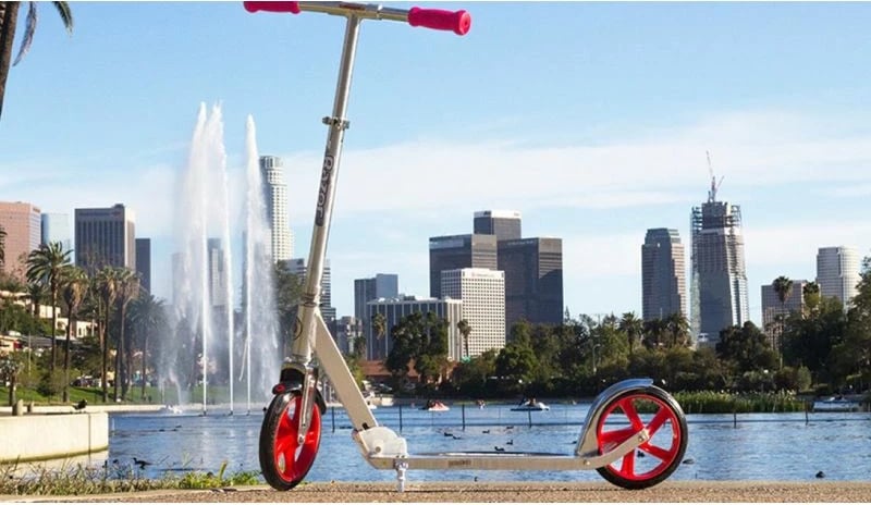 Skuter për fëmijë Razor, i argjendtë Skuter për fëmijë Razor, i argjendtë