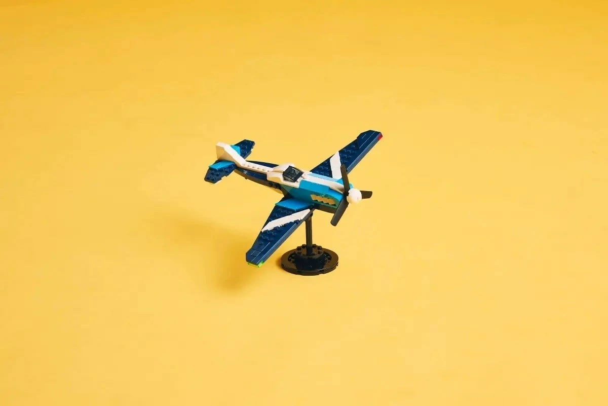 Set LEGO Creator 3 në 1 31160 Aeroplan Garash