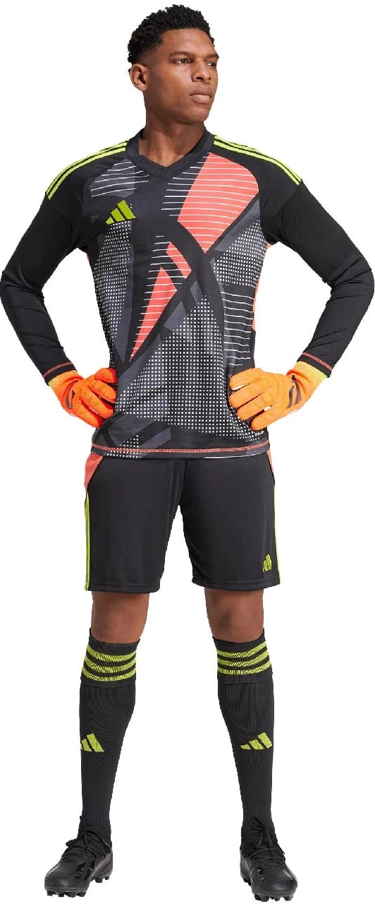 Shorce për meshkuj adidas, të zeza