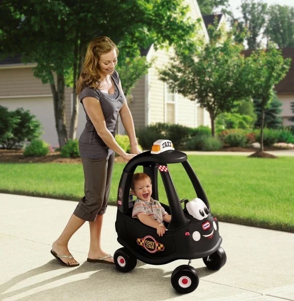Makine ride-on Little Tikes Cozy Coupe Taxi, e zezë, për fëmijë