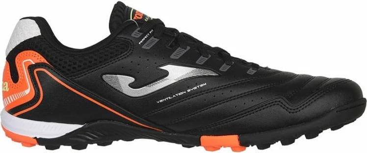 Atlete futbolli për meshkuj Joma Maxima, të zeza