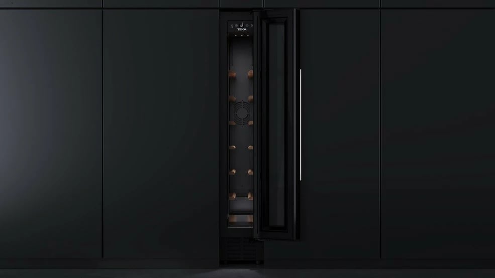 Ftohës vere i inkastrueshëm, TEKA, RVU 10008 GBK (113610003), 8 shishe, display dhe kontroll elektronik, LED, klasa G, i zi