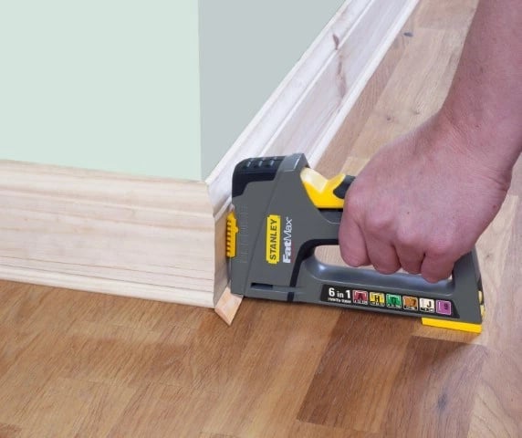 Pistoletë kapëse BLACK+DECKER FMHT6-70868, E zezë, E verdhë