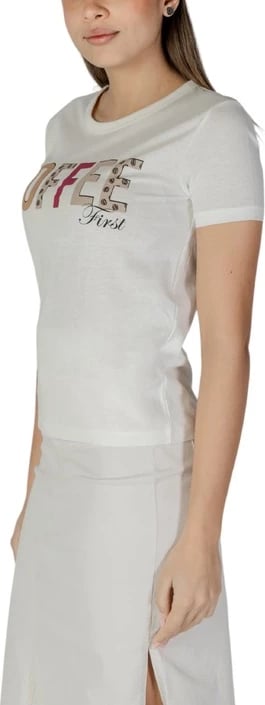 Maicë Jacqueline De Yong femra e bardhë