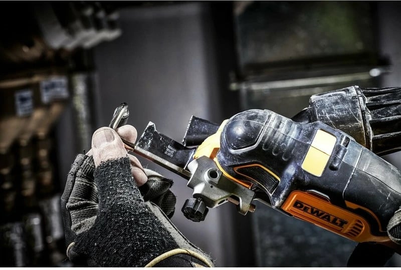 Mjet multifunksional DeWALT DCS356N-XJ, brushless, 18V XR, 3 shpejtësi, zi/verdhë Mjet multifunksional DeWALT DCS356N-XJ, brushless, 18V XR, 3 shpejtësi, zi/verdhë