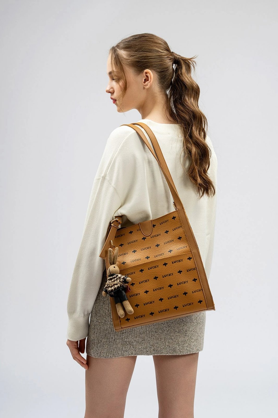 Tote bag ngjyrë mustard Lucky Bees, 352
