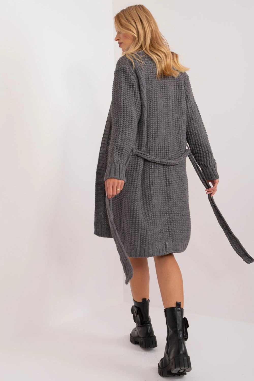 Cardigan Badu 192718, hiri