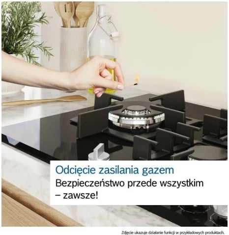 Pllakë gazi Bosch PPP6A2I40, xham, 4 zona, e zezë