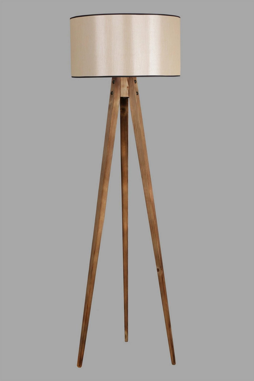 Llambë dyshemeje tripod Opviq, trup druri, abazhuri cilindrik, ngjyrë kafe, 153cm