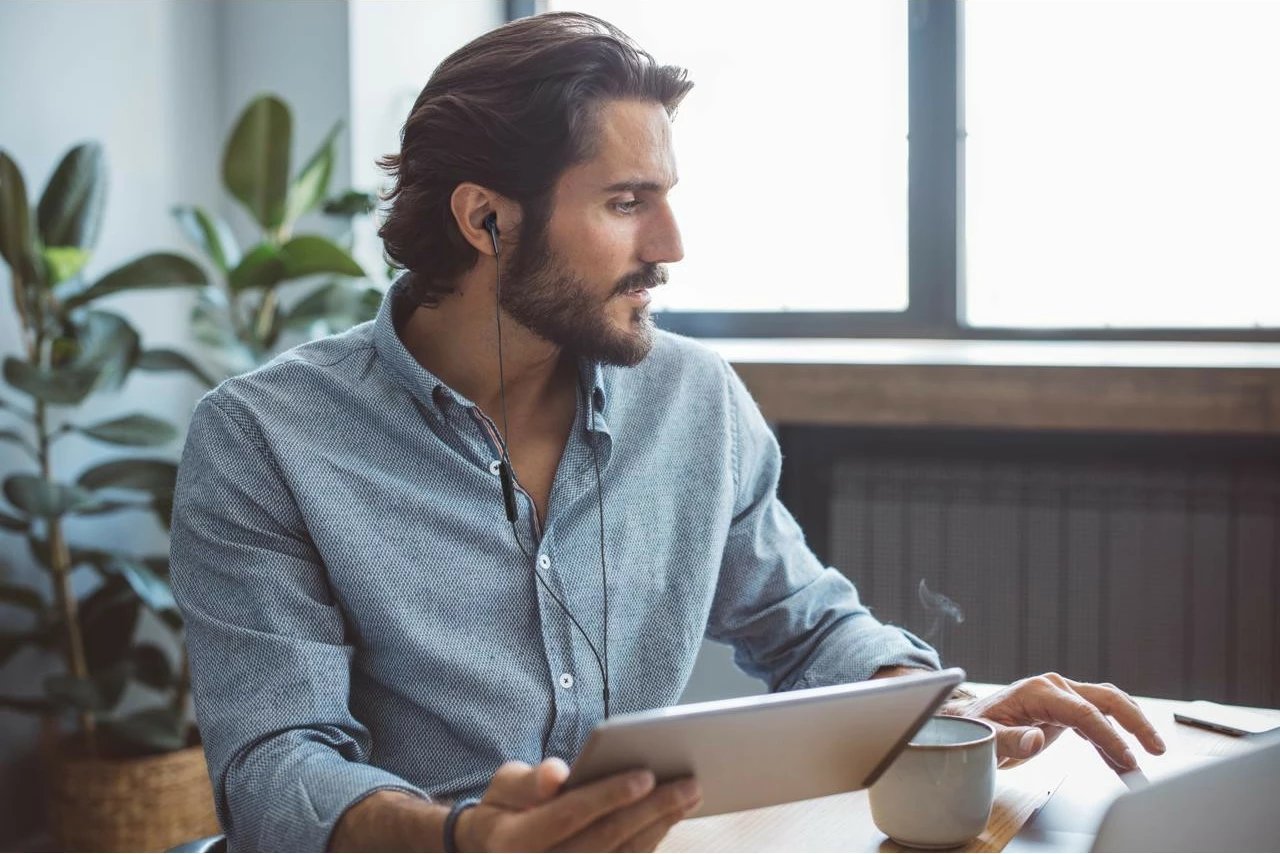 Kufje JVC HA-FR17UC-UB me mikrofon, USB-C, të zeza