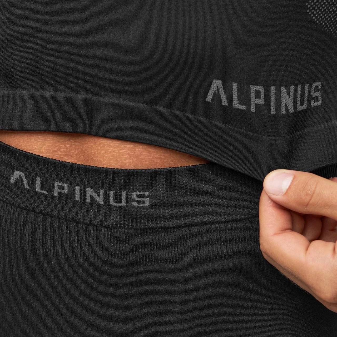 Të brendshme termike për meshkuj Alpinus, të zeza