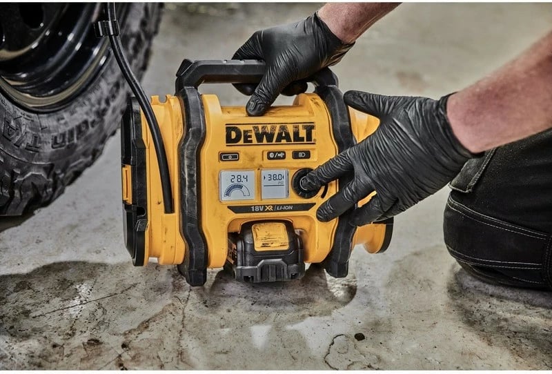 Kompresor ajri DeWALT DCC018N, 11 bar, 2.5 kg, zi-verdhë Kompresor ajri DeWALT DCC018N, 11 bar, 2.5 kg, zi-verdhë