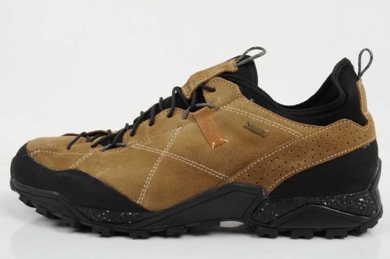 Atlete outdoor për meshkuj Aku, kafe