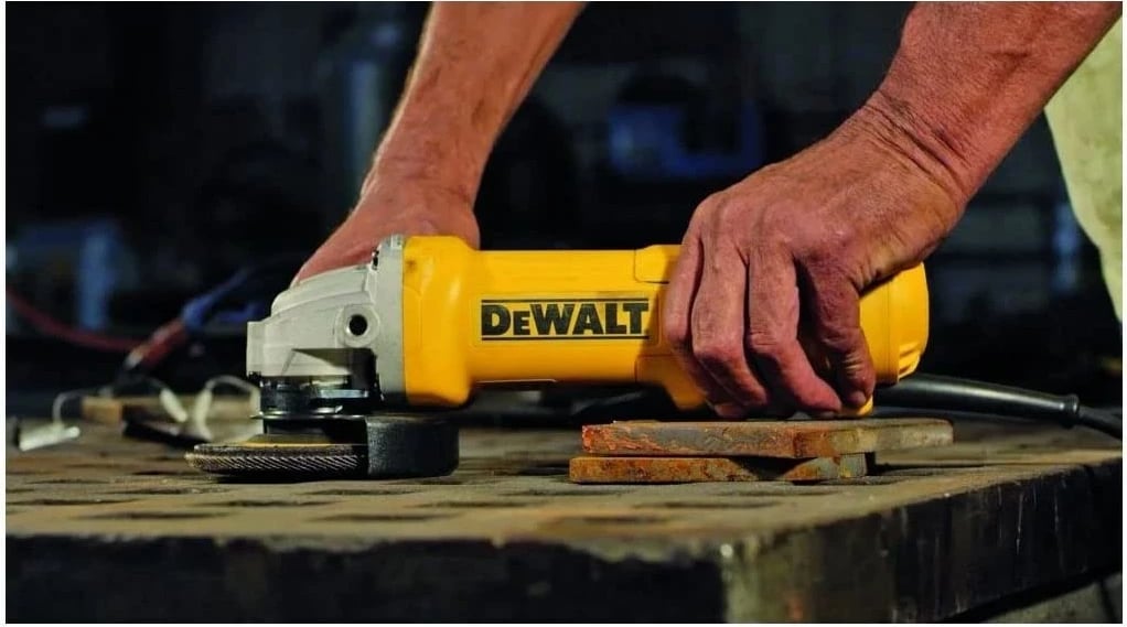 Brushe këndi DeWALT DWE4233, 1400 W, 2.45 kg, e verdhë
