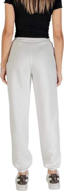 Pantallona Guess Active femra të bardha