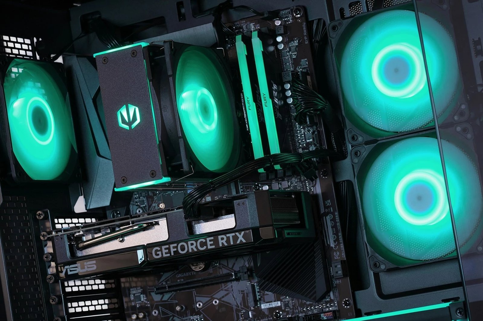Kompjuter Gaming, AMD Ryzen 5, 32GB RAM, 1TB SSD, AMD Radeon RX 6600