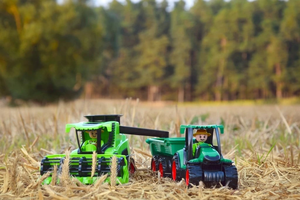 Lodër kombajnë Lena 01626, plastikë, e gjelbër, me figurë Lodër kombajnë Lena 01626, plastikë, e gjelbër, me figurë