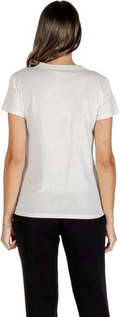 Maicë Liu Jo femra e bardhë