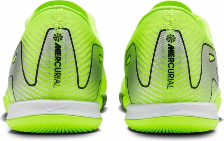 Atlete futbolli për meshkuj Nike, të verdha