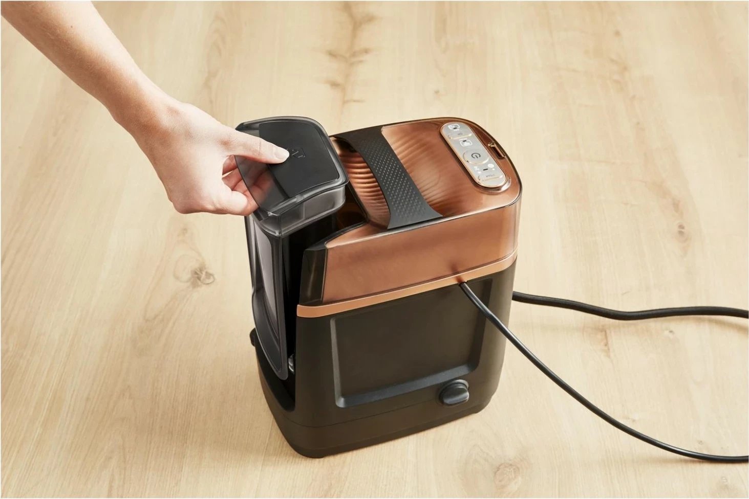 Avulluesi Tefal QT 2020 IXEO Power, i zi