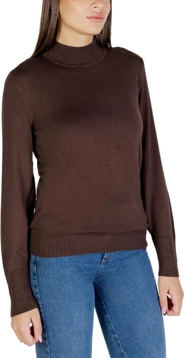 Xhemper femra Ichi, kafe