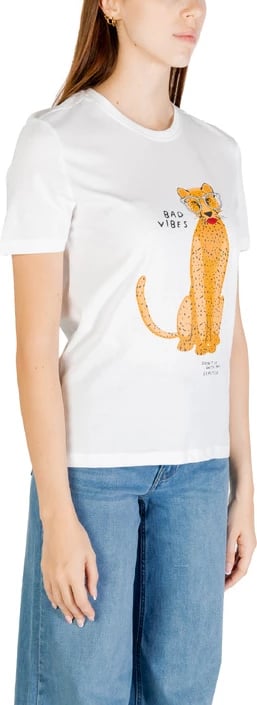 Maicë Only femra e bardhë